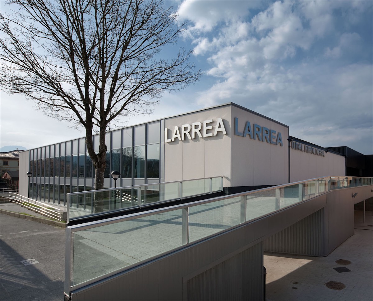 Polideportivo Larrea