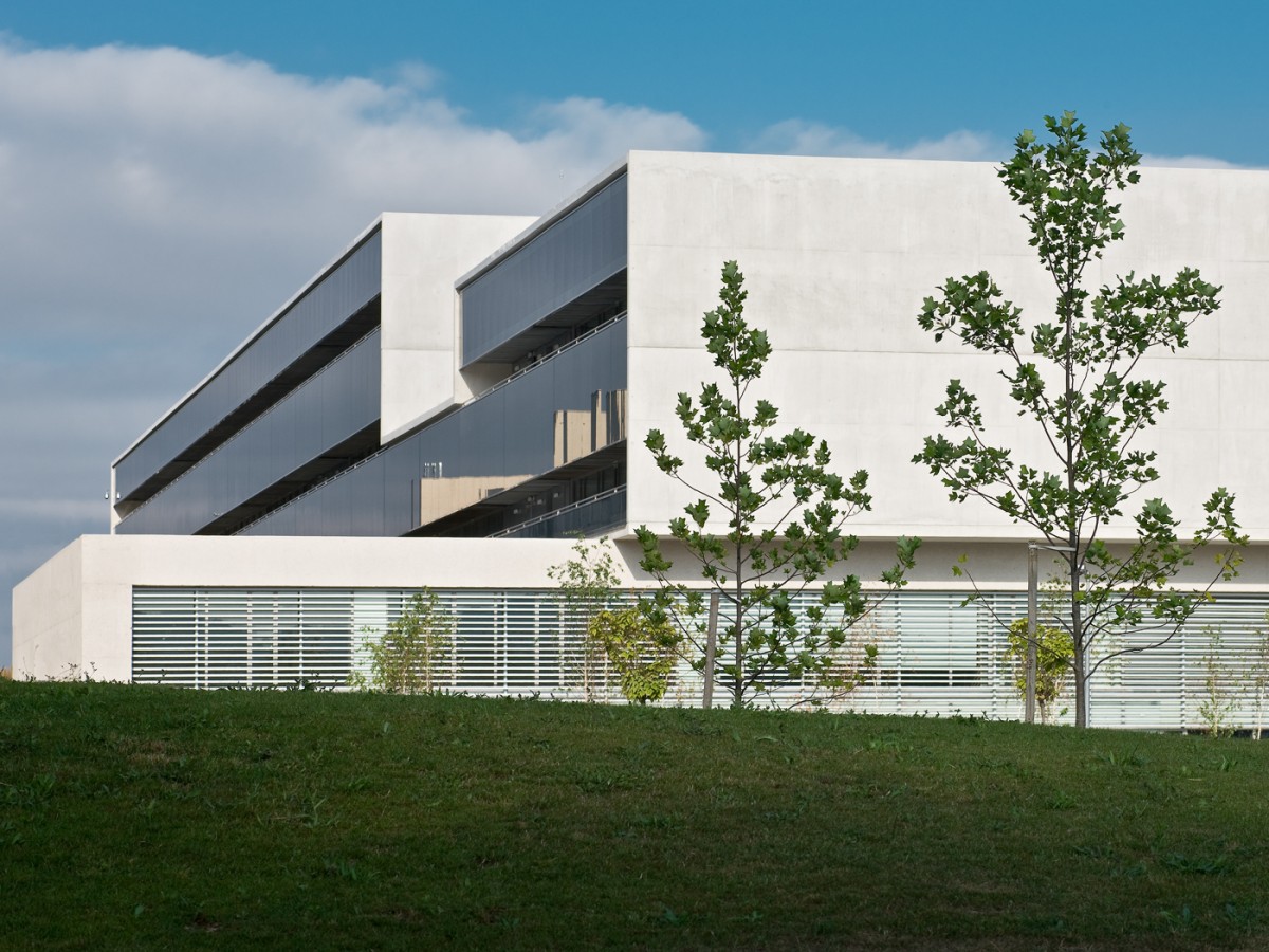 Edificio de Oficinas para Tracasa
