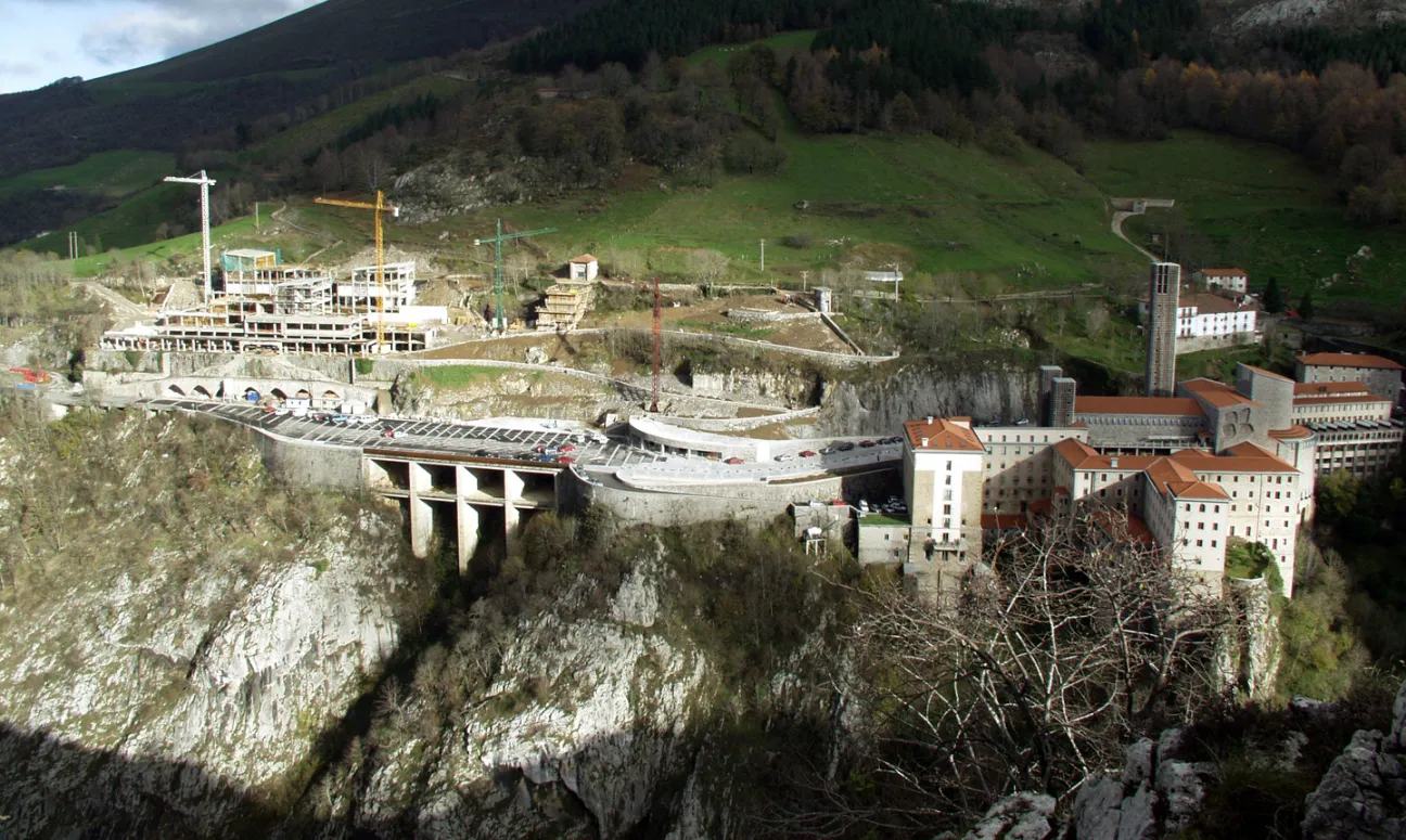 Centro cultural "Gandiaga Topagunea", Santuario de Arantzazu