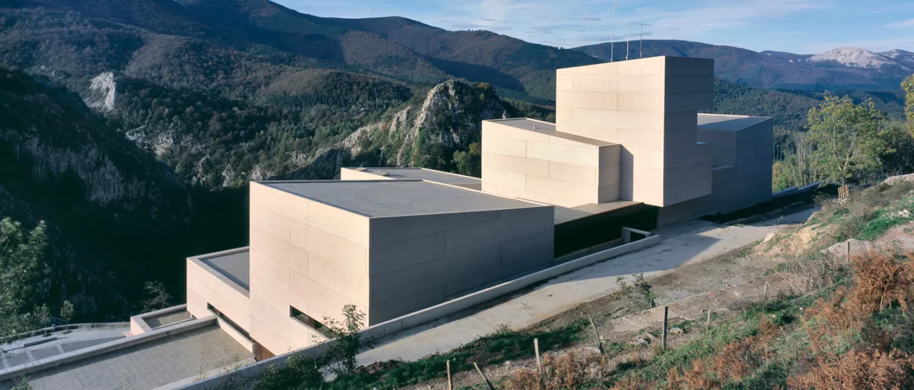 Centro cultural "Gandiaga Topagunea", Santuario de Arantzazu