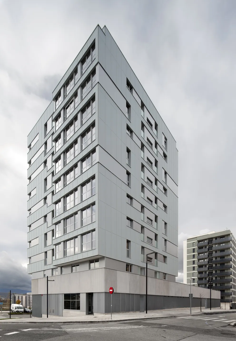 35 viviendas en Soto de Lezkairu, Pamplona