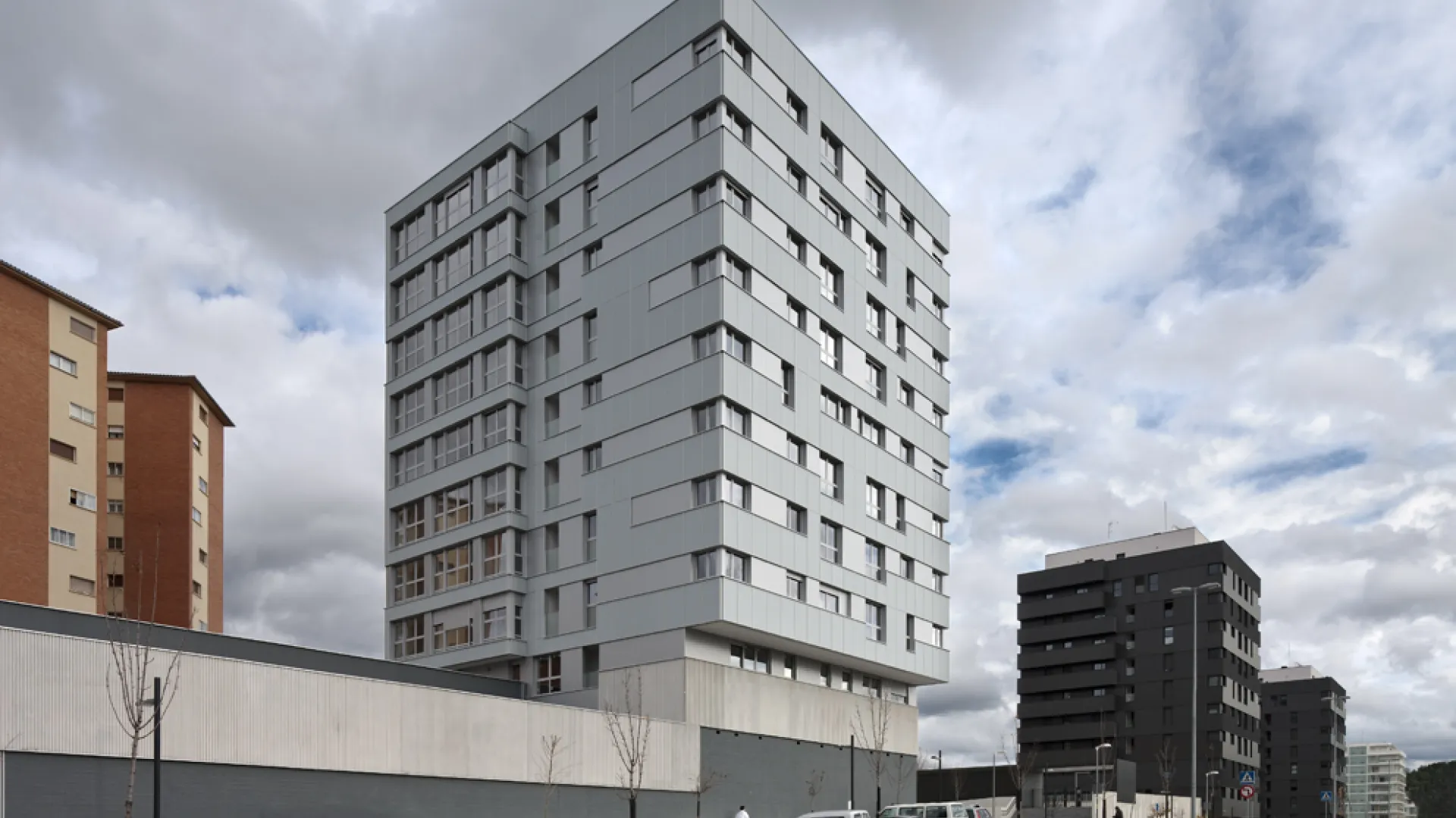 35 viviendas en Soto de Lezkairu, Pamplona