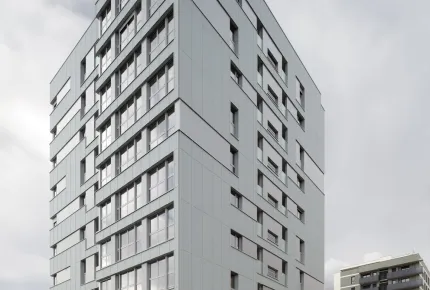 35 viviendas en Soto de Lezkairu, Pamplona